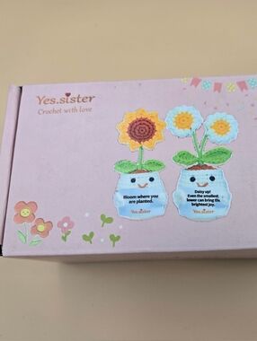 Yes.sister DIY Beginners Crochet Kit with Smiling Pot Emotional Support New